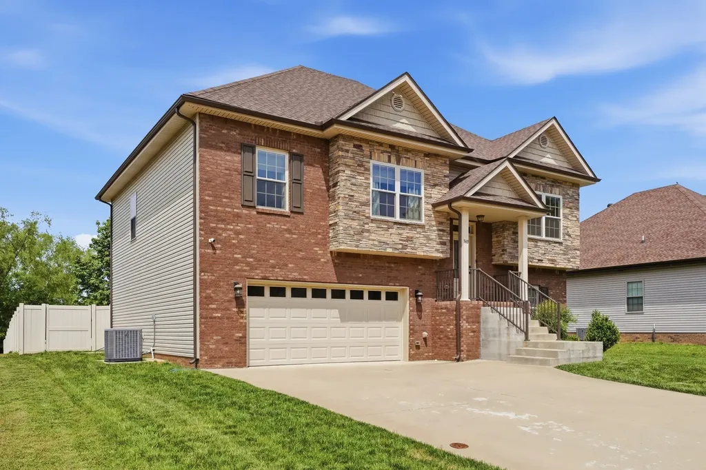 340 Chase Drive Clarksville TN 37043