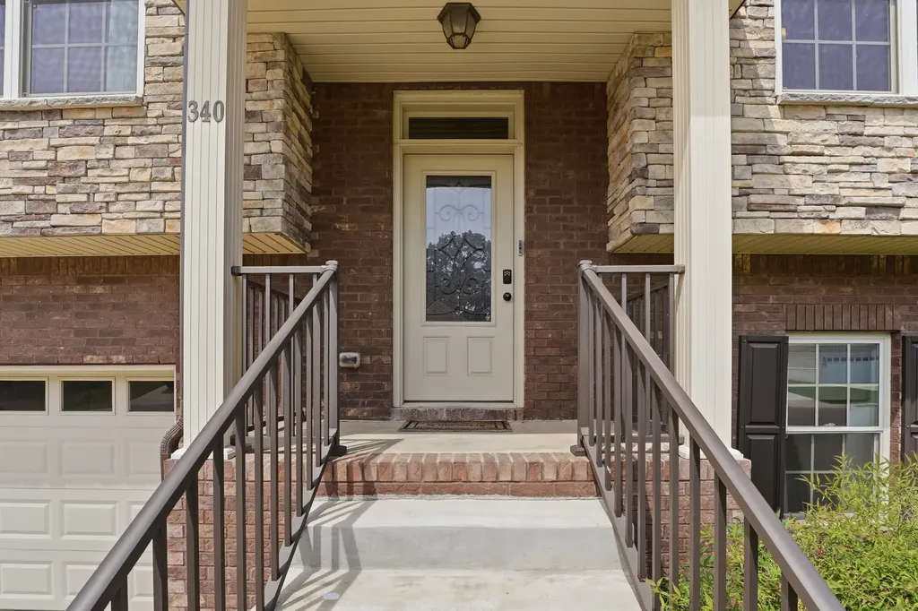340 Chase Drive Clarksville TN 37043
