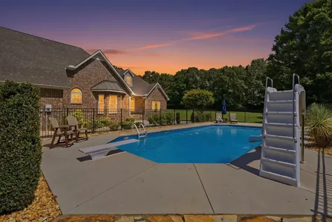 169 Grace Haven Lane Lynchburg TN 37352