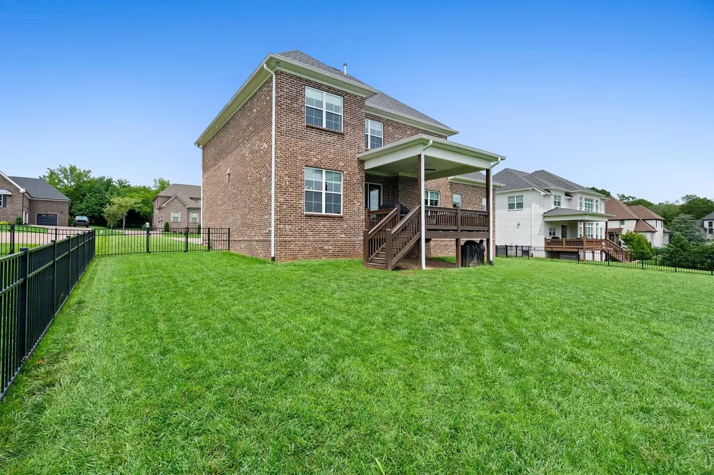 1005 Keeneland Drive Gallatin TN 37066