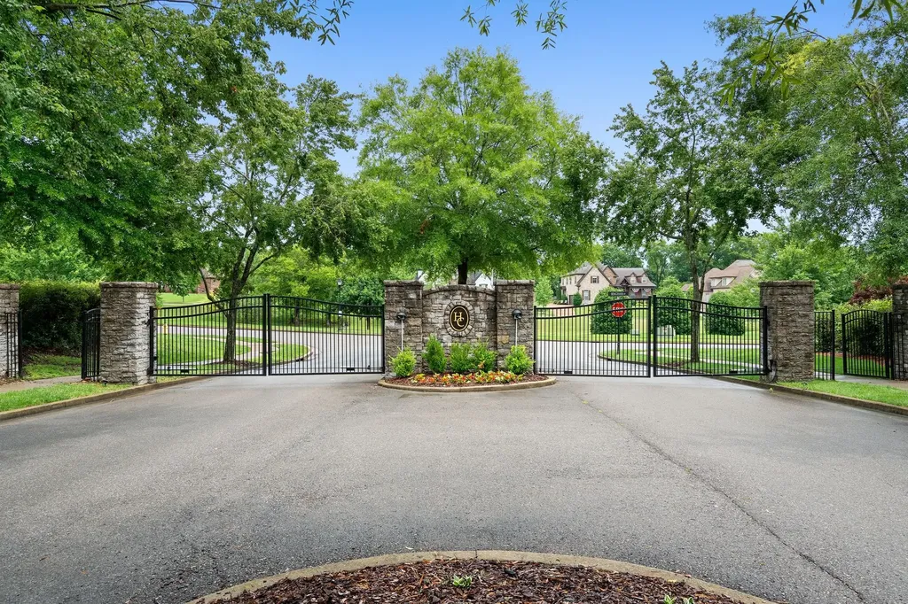 1005 Keeneland Drive Gallatin TN 37066