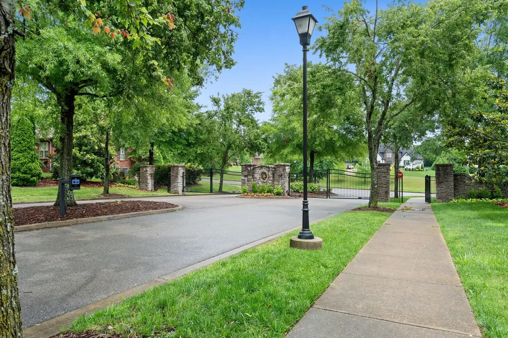 1005 Keeneland Drive Gallatin TN 37066