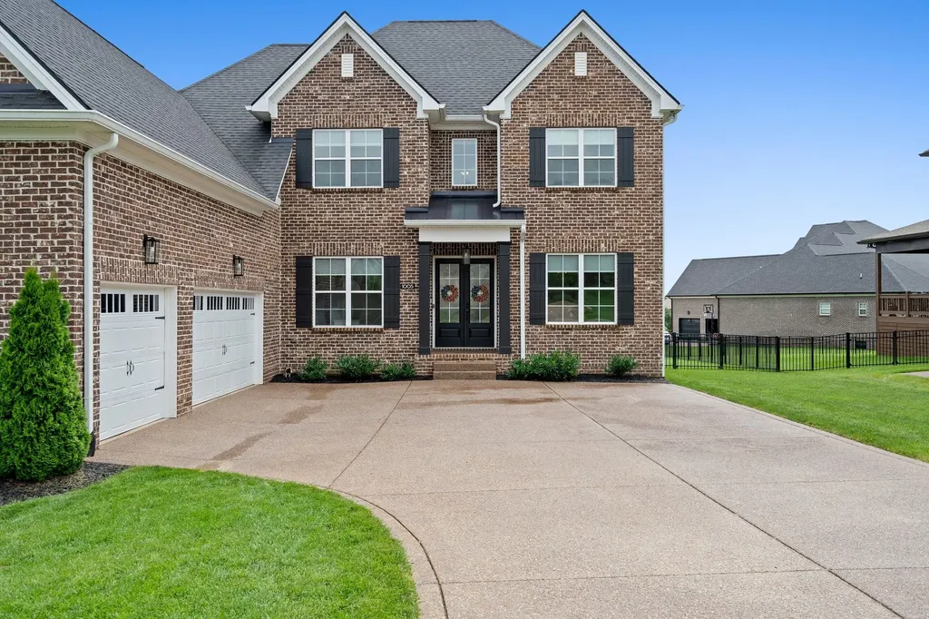 1005 Keeneland Drive Gallatin TN 37066