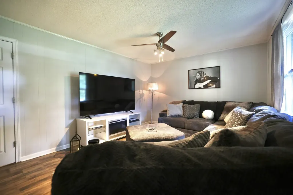 627 Baker Drive Lafayette TN 37083