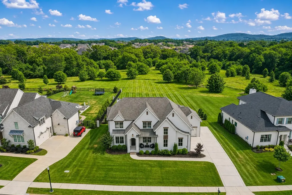 3659 Ronstadt Road Thompsons Station TN 37179