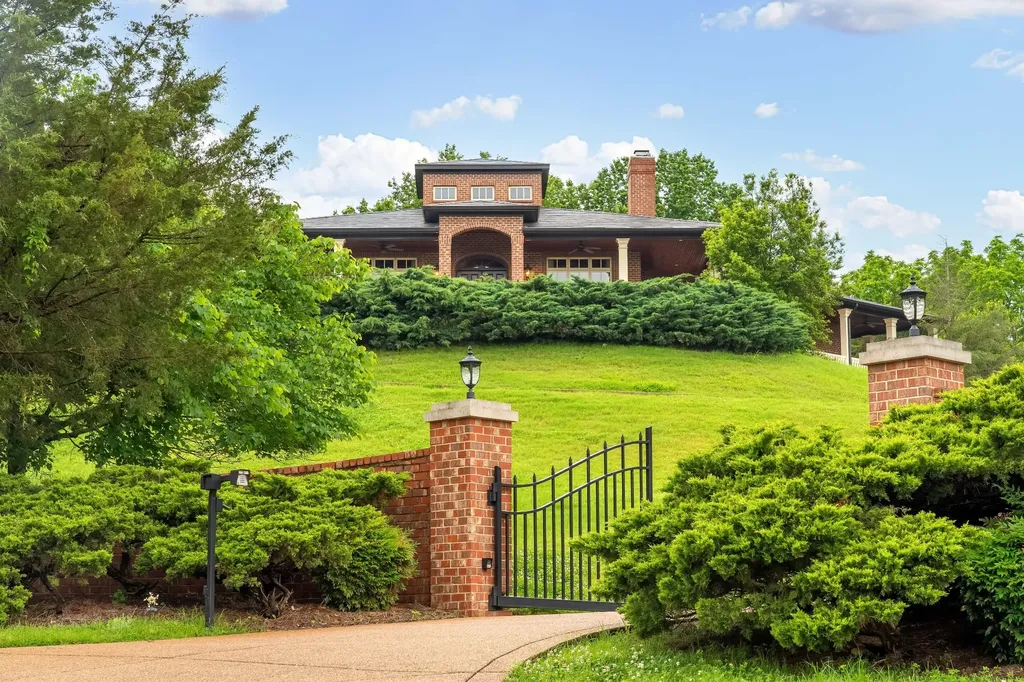 106B Timber Hills Road Hendersonville TN 37075