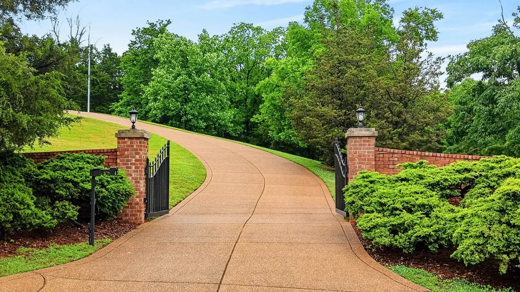 106B Timber Hills Road Hendersonville TN 37075