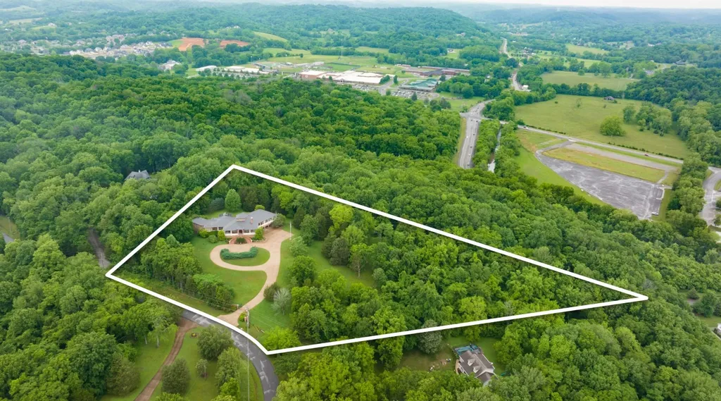 106B Timber Hills Road Hendersonville TN 37075