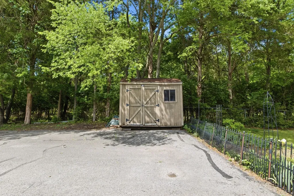 108 Ashlea Court Goodlettsville TN 37072