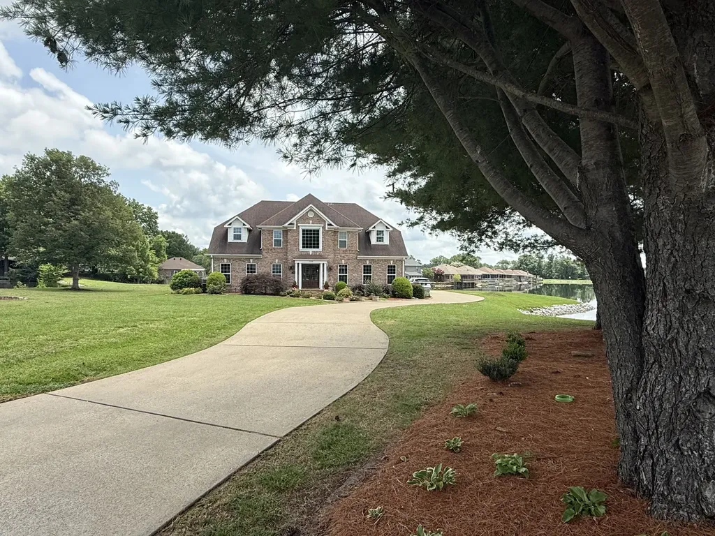 2164 Fairway Drive Dyersburg TN 38024