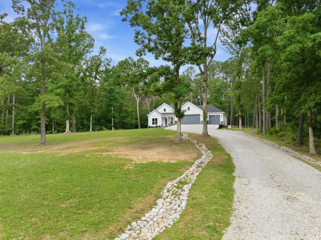 302 Excalibur Trail Cedar Grove TN 38321