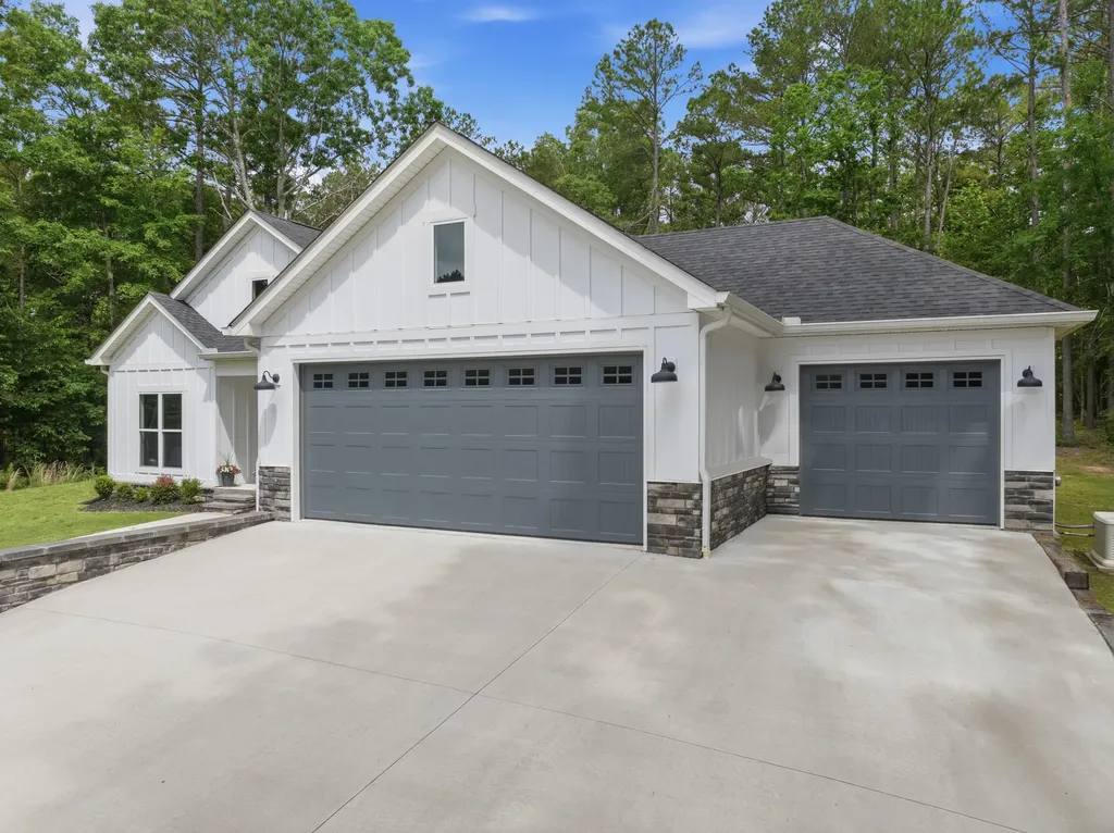302 Excalibur Trail Cedar Grove TN 38321