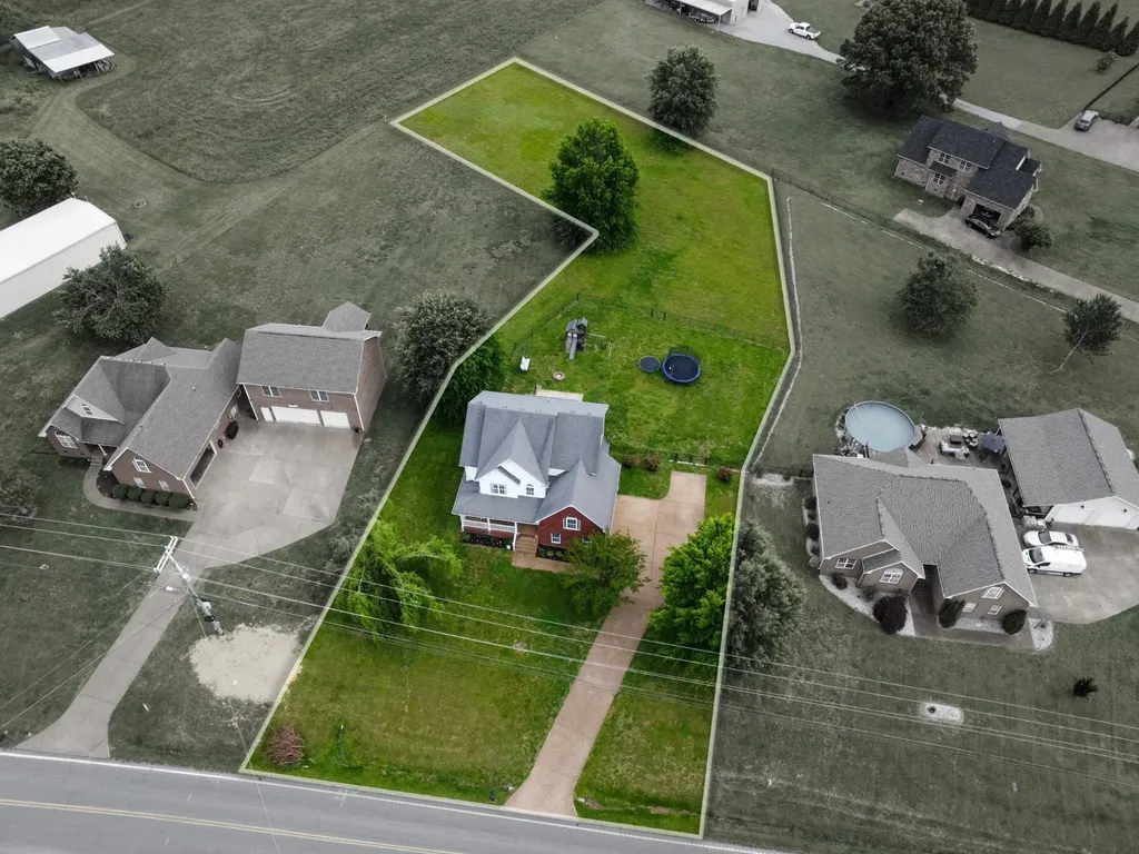 2327 Highway 76 Portland TN 37148