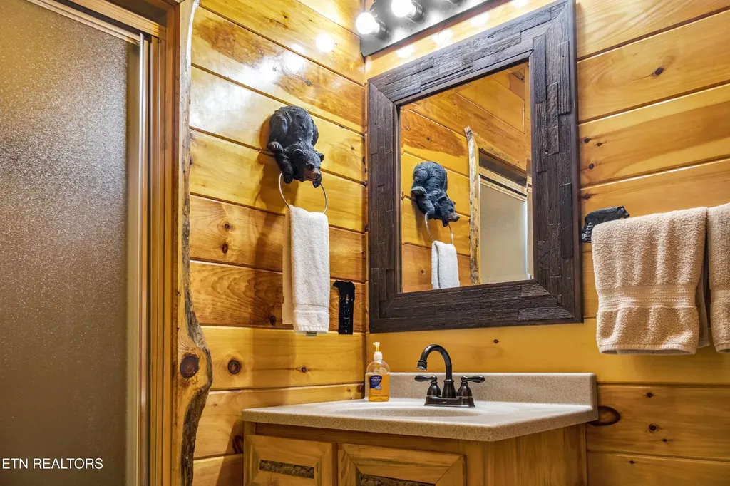 1012 Highway 165 Tellico Plains TN 37385