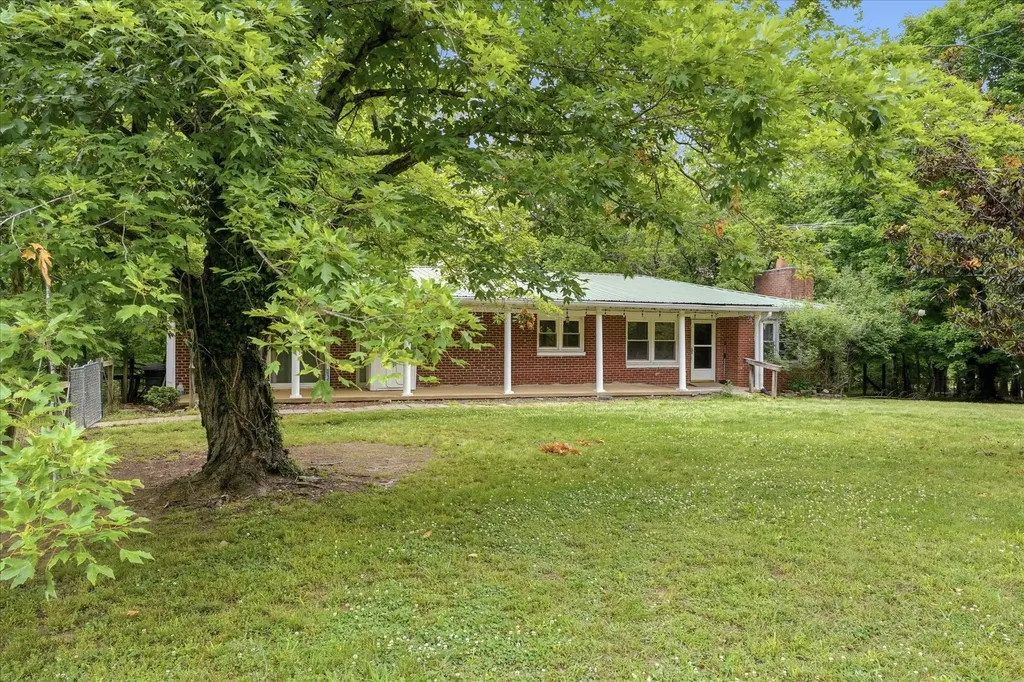 1072 Highway 96 Fairview TN 37062