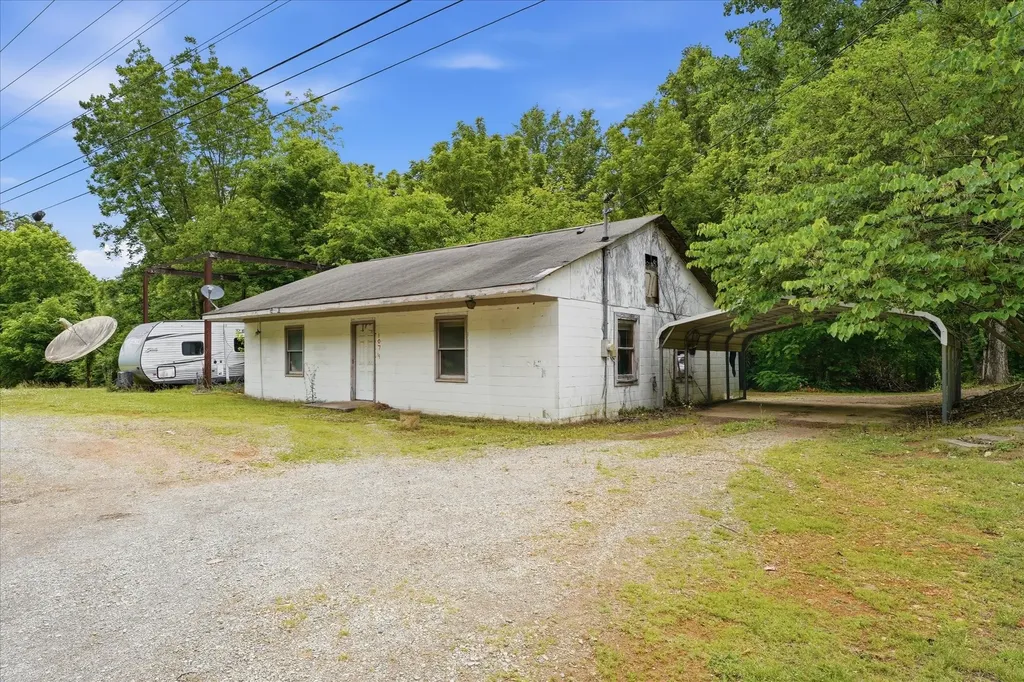 1072 Highway 96 Fairview TN 37062