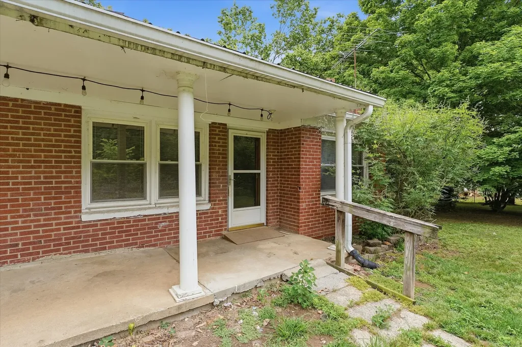 1072 Highway 96 Fairview TN 37062