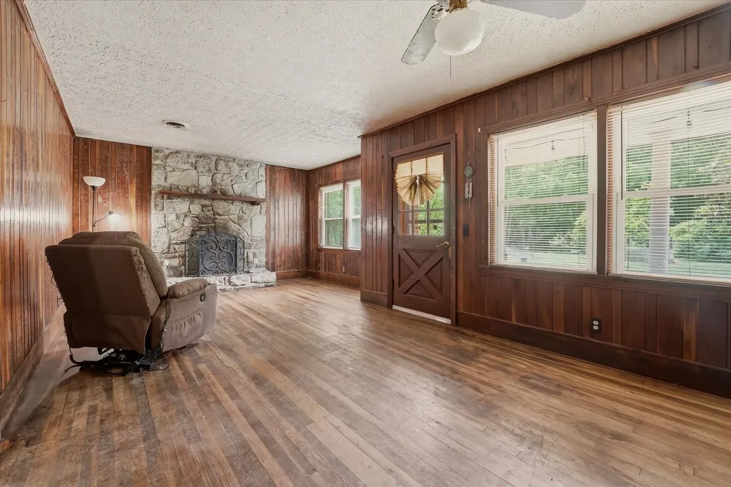 1072 Highway 96 Fairview TN 37062