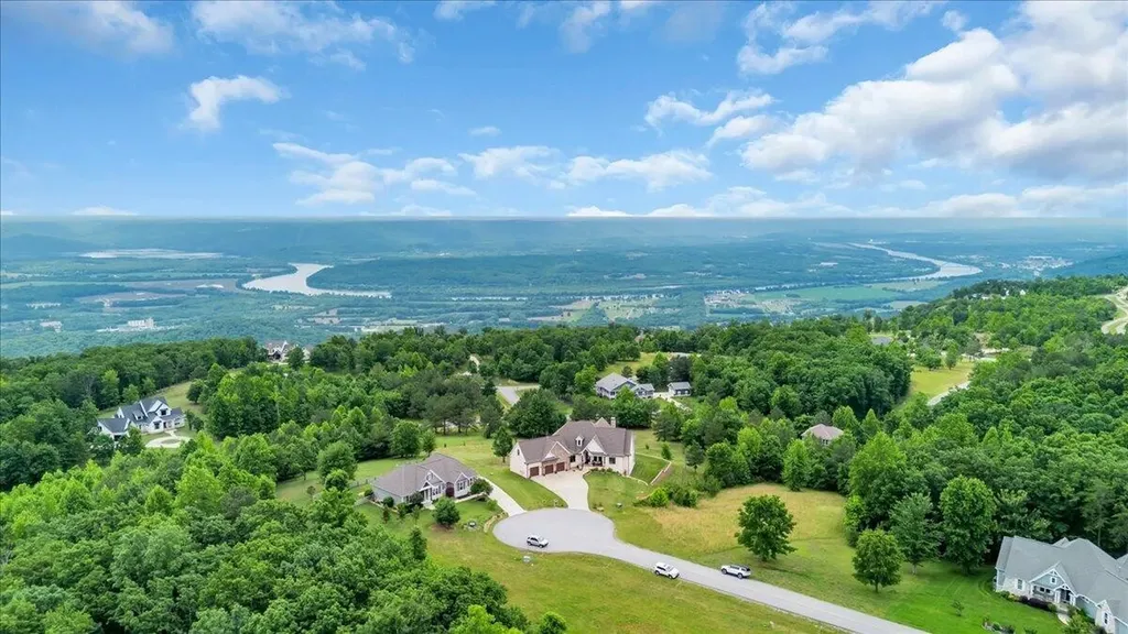 350 Prospectors Way Jasper TN 37347