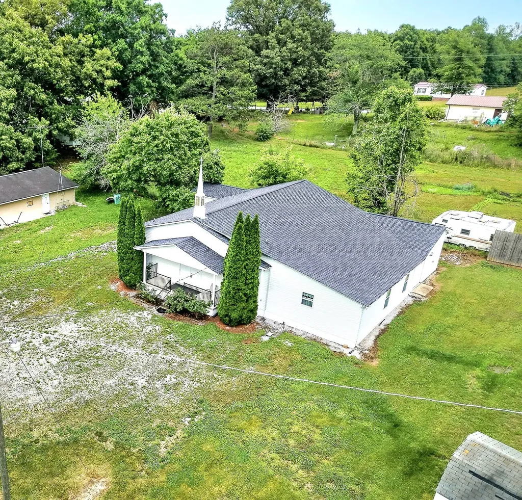 150 Tabernacle Road Smithville TN 37166