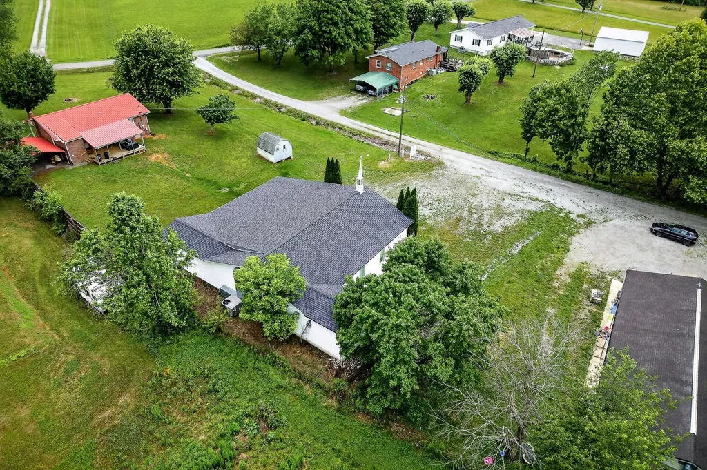 150 Tabernacle Road Smithville TN 37166