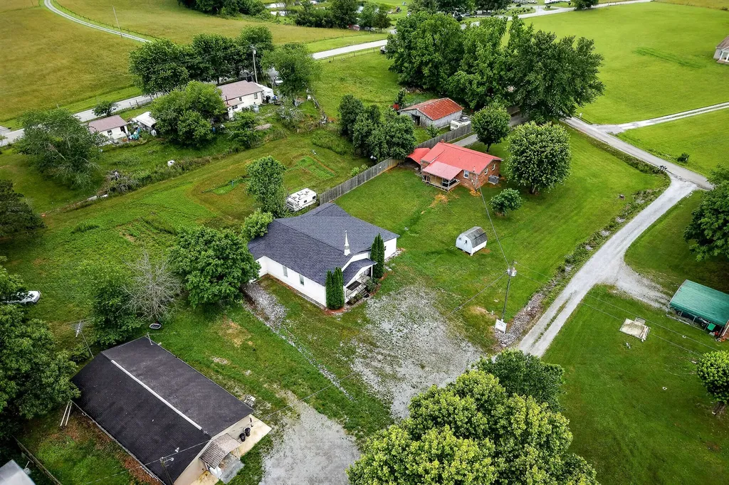 150 Tabernacle Road Smithville TN 37166