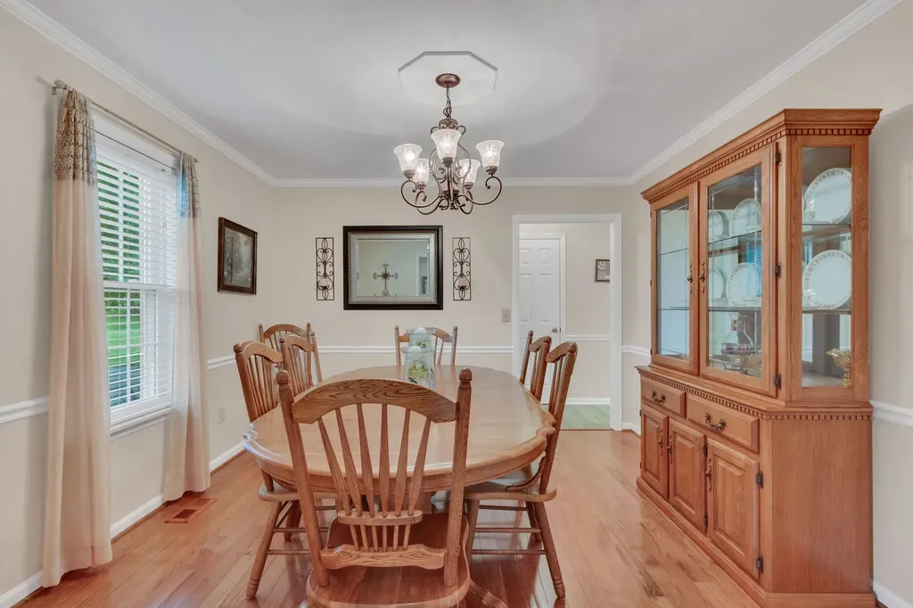 2417 Sowell Mill Pike Columbia TN 38401