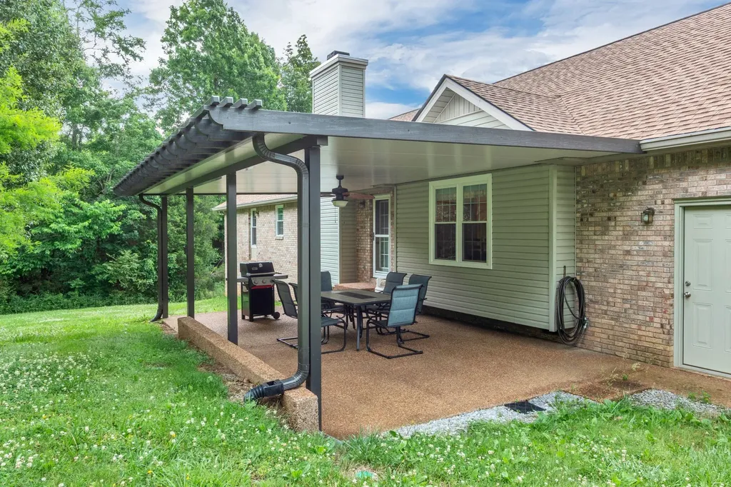 2417 Sowell Mill Pike Columbia TN 38401