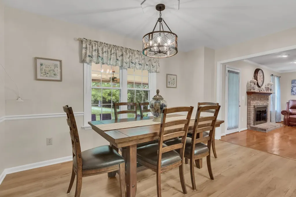 2417 Sowell Mill Pike Columbia TN 38401