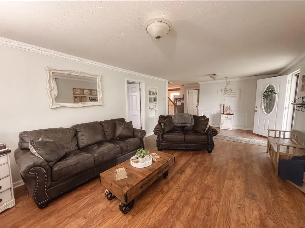 1100 Harve Brown Road Bethpage TN 37022