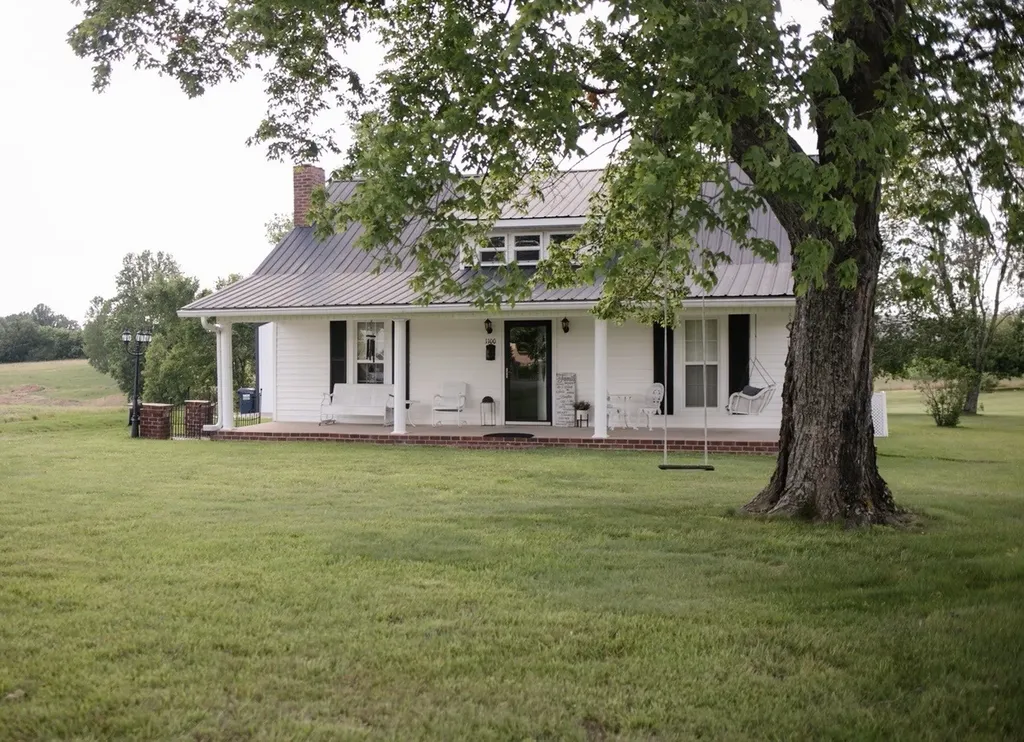 1100 Harve Brown Road Bethpage TN 37022