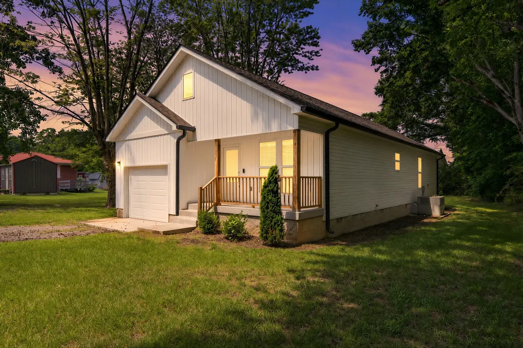 207 Lincoln Street Smithville TN 37166