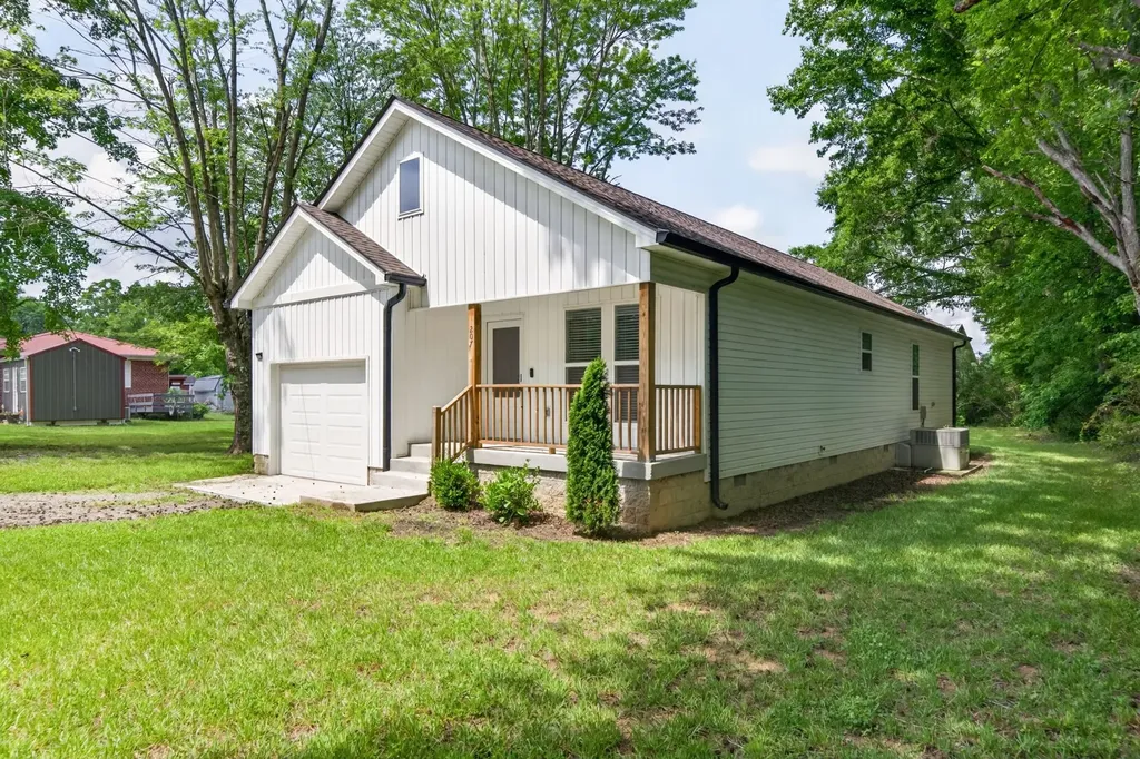 207 Lincoln Street Smithville TN 37166