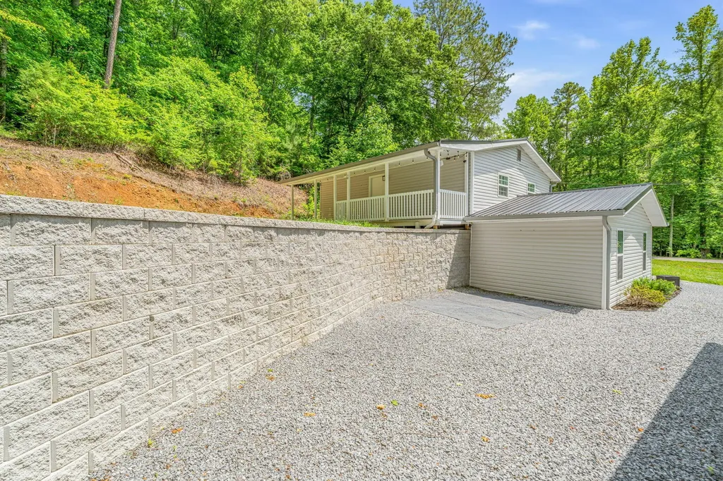 825 County Road 82 Athens TN 37303
