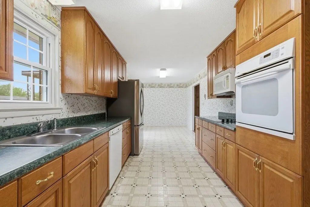 238 12th Avenue Dayton TN 37321