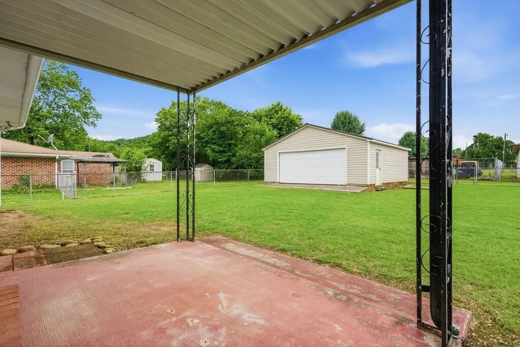 238 12th Avenue Dayton TN 37321