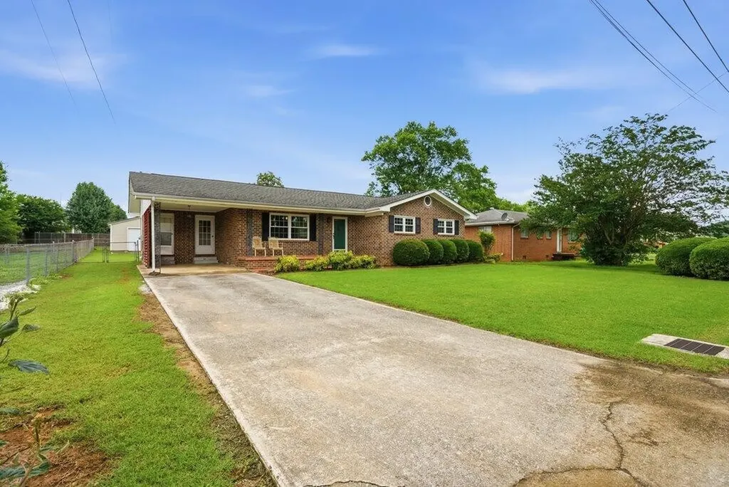 238 12th Avenue Dayton TN 37321
