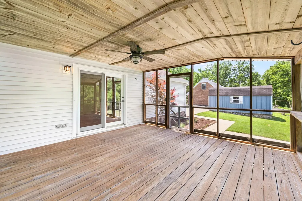 1208 Newmans Trail Hendersonville TN 37075