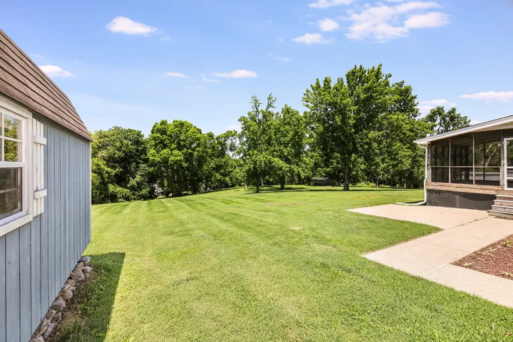 1208 Newmans Trail Hendersonville TN 37075