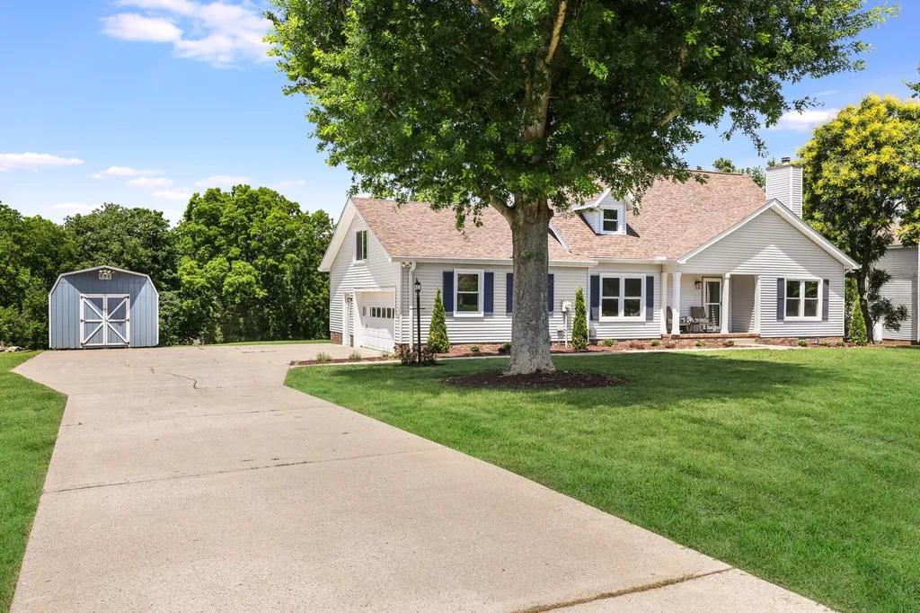 1208 Newmans Trail Hendersonville TN 37075