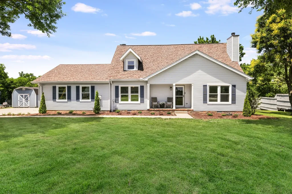 1208 Newmans Trail Hendersonville TN 37075