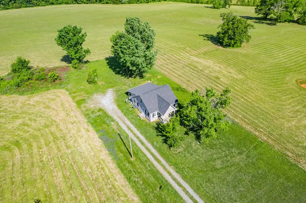 3855 Sylvia Road Dickson TN 37055