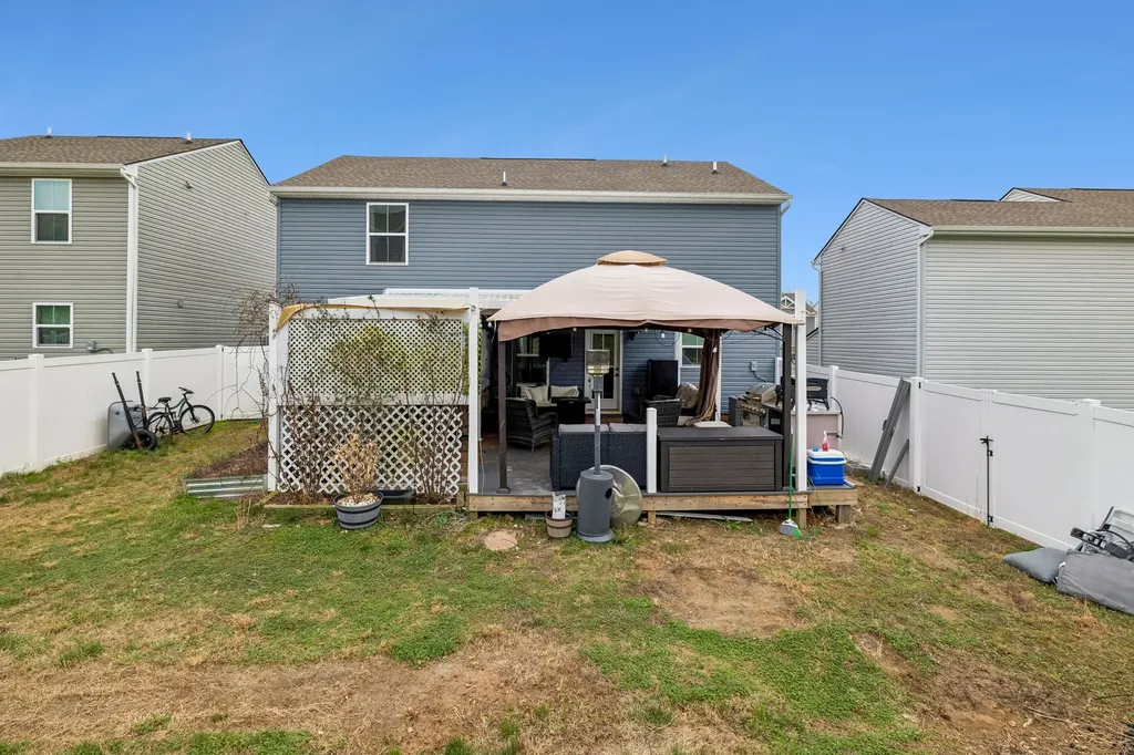 4124 S Downs Circle White House TN 37188