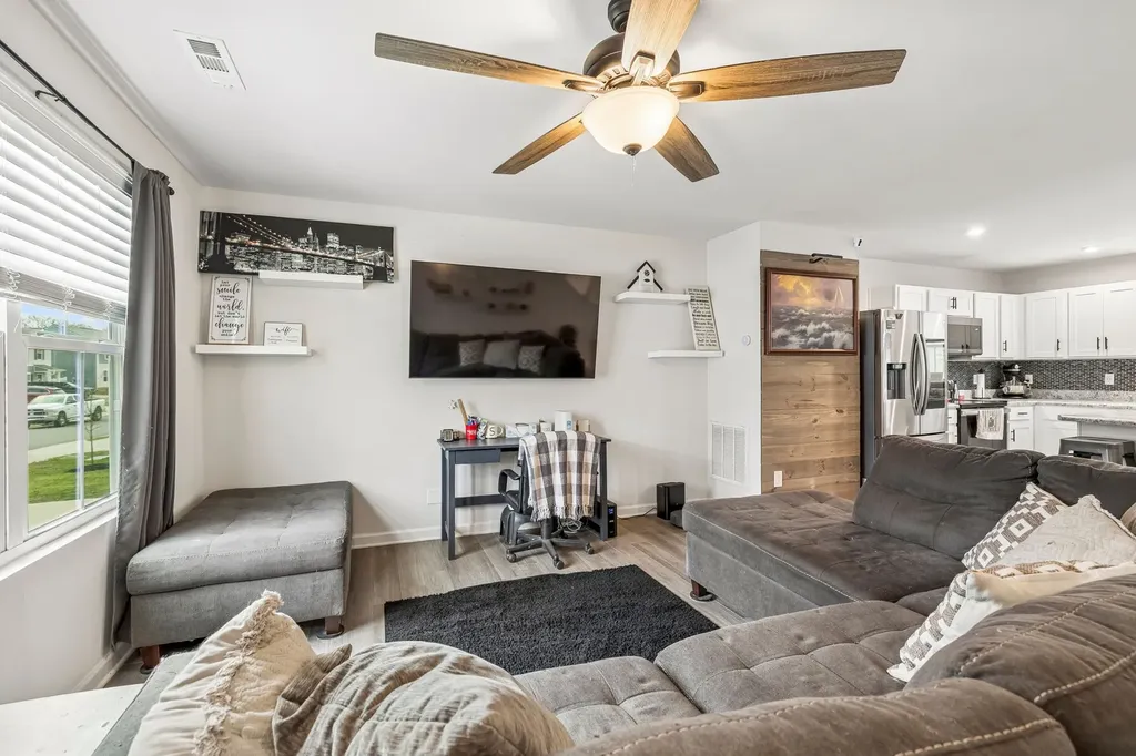 4124 S Downs Circle White House TN 37188