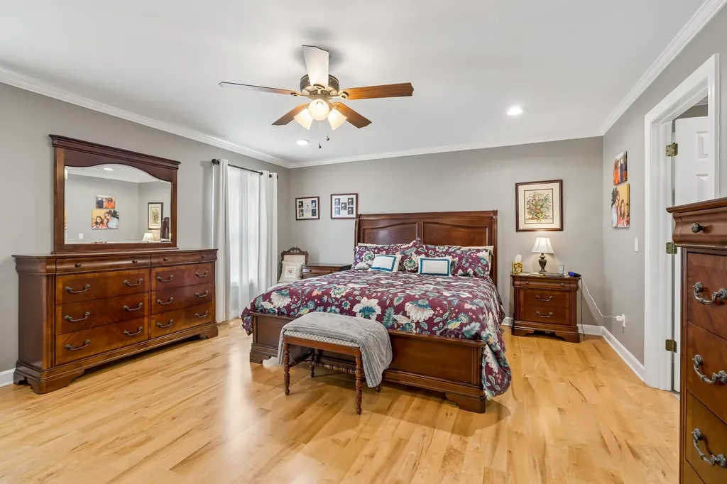 1421 Oakmont Circle Centerville TN 37033