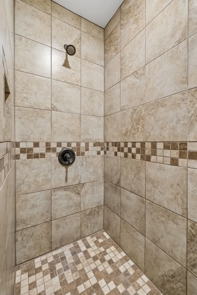 1421 Oakmont Circle Centerville TN 37033
