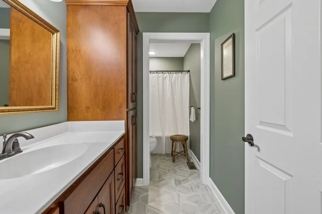 1421 Oakmont Circle Centerville TN 37033