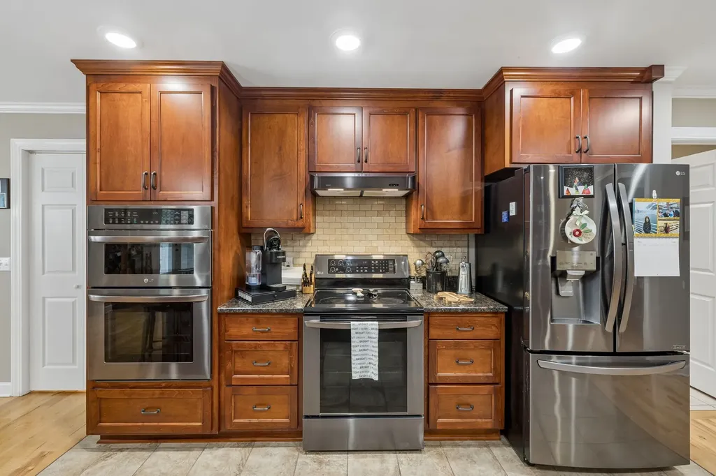 1421 Oakmont Circle Centerville TN 37033