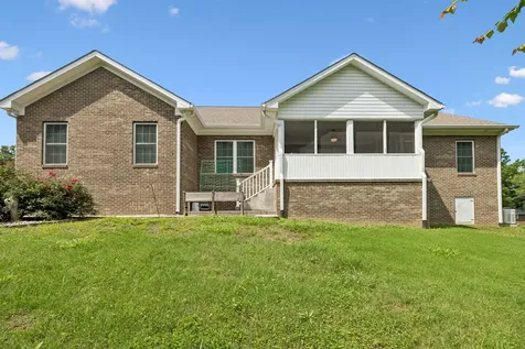 1421 Oakmont Circle Centerville TN 37033