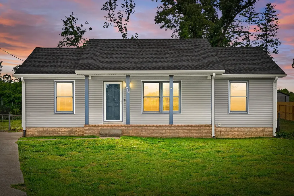 984 Long Beech Drive Clarksville TN 37042
